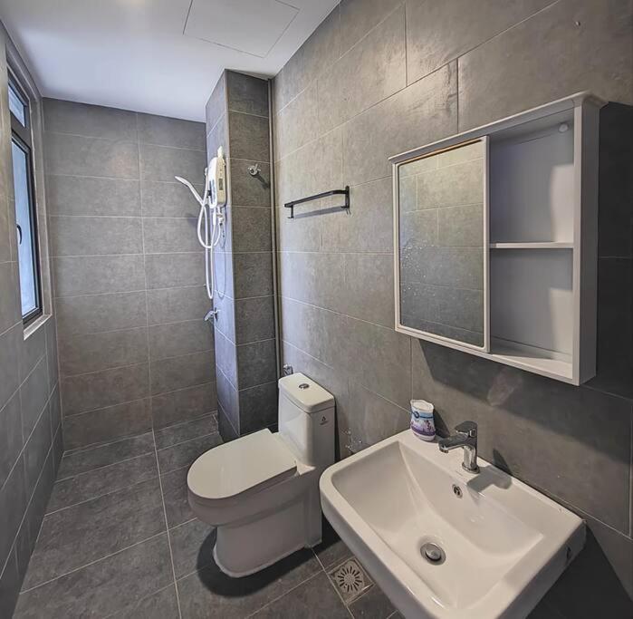 Neusuite/family/cozysuite Apartemen Kuala Lumpur