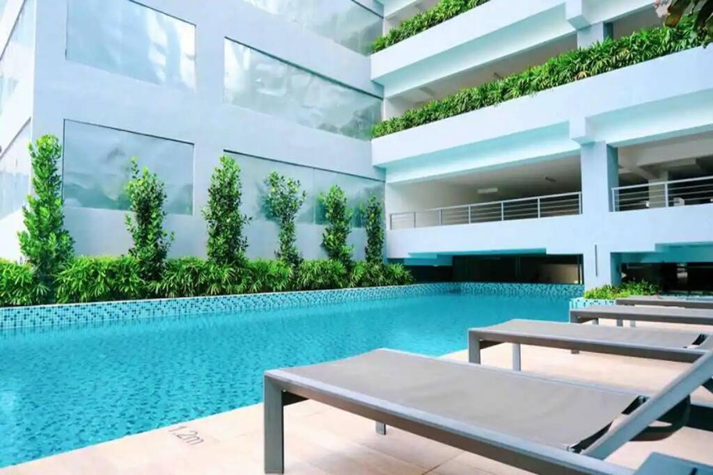 Neusuite/family/cozysuite Apartemen *
